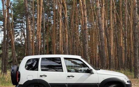 Chevrolet Niva I рестайлинг, 2018 год, 650 000 рублей, 6 фотография