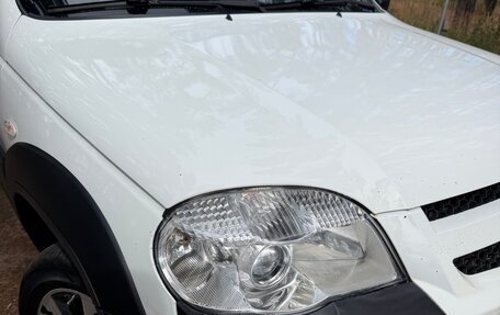 Chevrolet Niva I рестайлинг, 2018 год, 650 000 рублей, 31 фотография