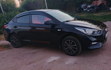 Hyundai Solaris II рестайлинг, 2017 год, 1 300 000 рублей, 2 фотография