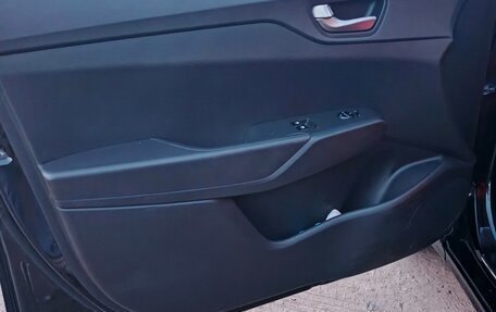 Hyundai Solaris II рестайлинг, 2017 год, 1 300 000 рублей, 4 фотография