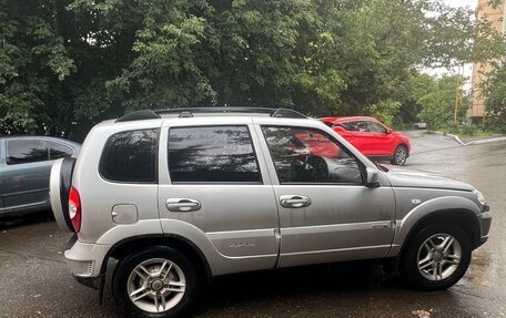 Chevrolet Niva I рестайлинг, 2013 год, 570 000 рублей, 4 фотография