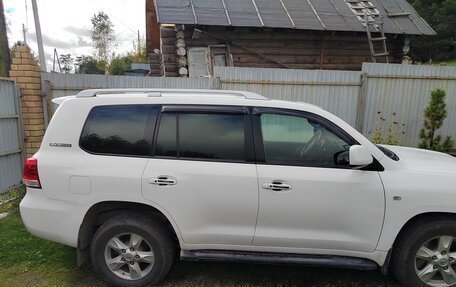 Toyota Land Cruiser 200, 2011 год, 2 300 000 рублей, 10 фотография