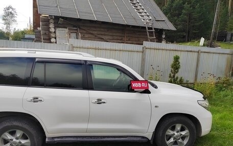 Toyota Land Cruiser 200, 2011 год, 2 300 000 рублей, 9 фотография