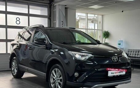 Toyota RAV4, 2018 год, 2 650 000 рублей, 5 фотография