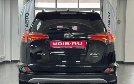 Toyota RAV4, 2018 год, 2 650 000 рублей, 8 фотография
