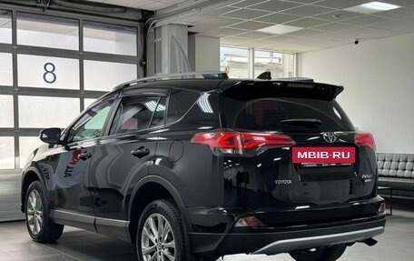 Toyota RAV4, 2018 год, 2 650 000 рублей, 9 фотография