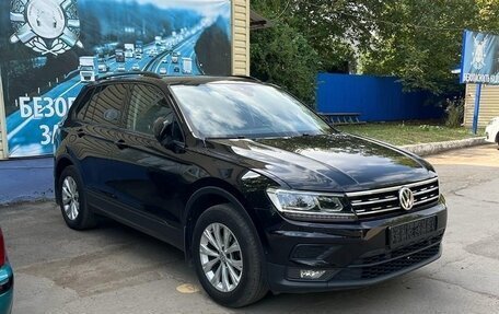 Volkswagen Tiguan II, 2019 год, 2 370 000 рублей, 4 фотография