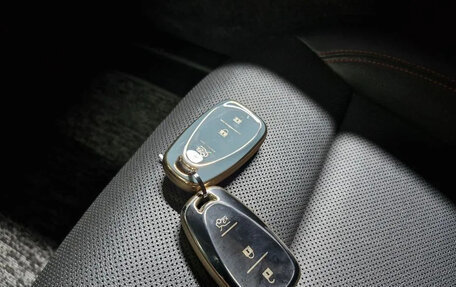 Chevrolet Trax, 2023 год, 2 000 000 рублей, 17 фотография
