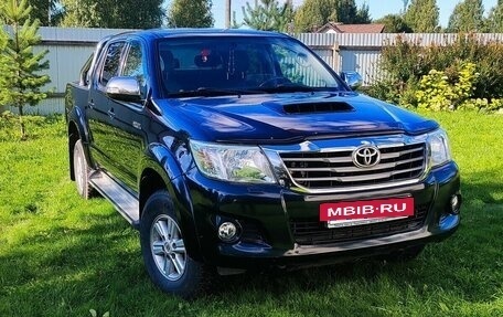 Toyota Hilux VII, 2012 год, 2 400 000 рублей, 26 фотография