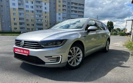 Volkswagen Passat B8 рестайлинг, 2018 год, 2 250 000 рублей, 3 фотография