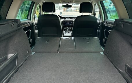 Volkswagen Passat B8 рестайлинг, 2018 год, 2 250 000 рублей, 17 фотография