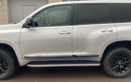 Toyota Land Cruiser Prado 150 рестайлинг 2, 2020 год, 5 600 000 рублей, 5 фотография