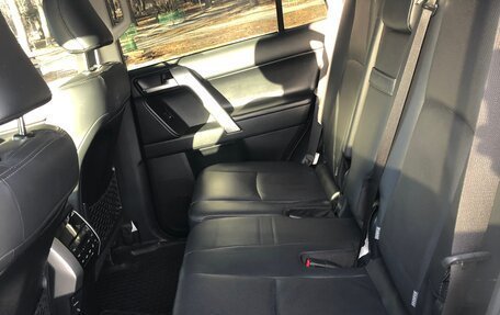 Toyota Land Cruiser Prado 150 рестайлинг 2, 2020 год, 5 600 000 рублей, 18 фотография