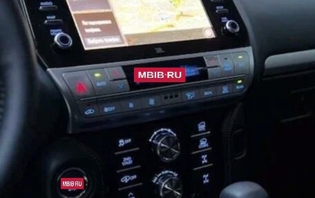 Toyota Land Cruiser Prado 150 рестайлинг 2, 2020 год, 5 600 000 рублей, 22 фотография