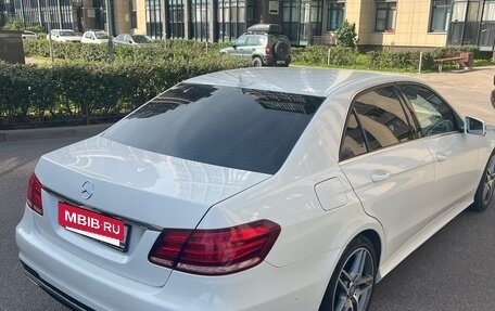 Mercedes-Benz E-Класс, 2013 год, 1 750 000 рублей, 2 фотография