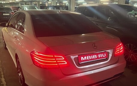 Mercedes-Benz E-Класс, 2013 год, 1 750 000 рублей, 10 фотография