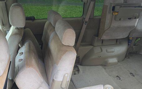 Honda Stepwgn II рестайлинг, 2001 год, 580 000 рублей, 38 фотография
