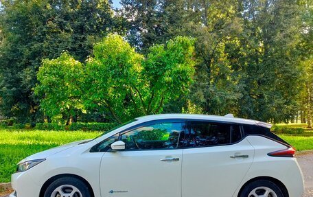 Nissan Leaf II, 2018 год, 1 930 000 рублей, 4 фотография