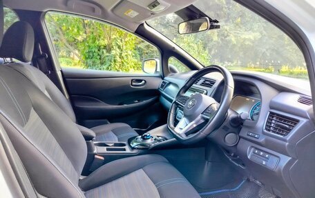 Nissan Leaf II, 2018 год, 1 930 000 рублей, 9 фотография