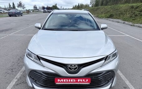 Toyota Camry, 2019 год, 2 500 000 рублей, 2 фотография