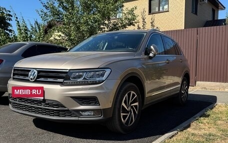 Volkswagen Tiguan II, 2018 год, 2 777 000 рублей, 8 фотография