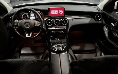 Mercedes-Benz C-Класс, 2018 год, 1 900 000 рублей, 17 фотография