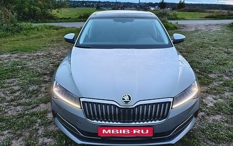 Skoda Superb III рестайлинг, 2025 год, 3 700 000 рублей, 13 фотография