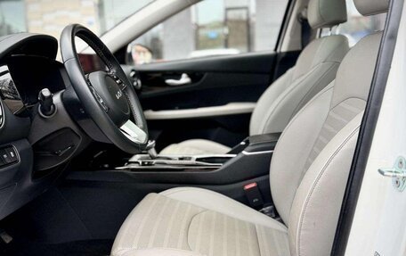 KIA K3, 2023 год, 1 640 000 рублей, 10 фотография