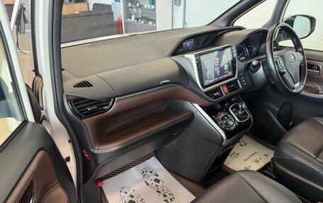 Toyota Esquire I, 2015 год, 1 999 999 рублей, 12 фотография