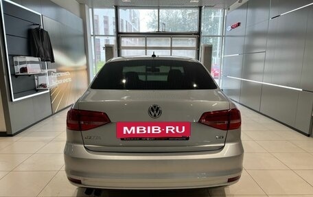 Volkswagen Jetta VI, 2015 год, 929 000 рублей, 5 фотография