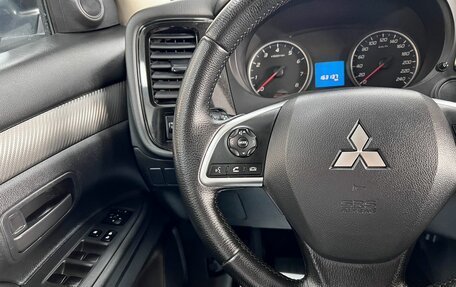 Mitsubishi Outlander III рестайлинг 3, 2012 год, 1 145 000 рублей, 15 фотография