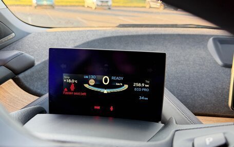 BMW i3 I01 рестайлинг, 2017 год, 2 600 000 рублей, 17 фотография