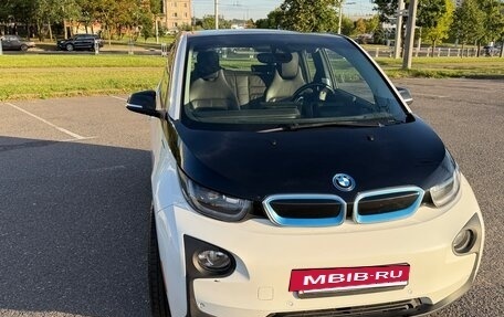 BMW i3 I01 рестайлинг, 2017 год, 2 600 000 рублей, 11 фотография