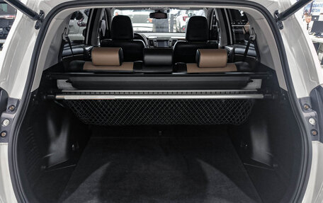 Toyota RAV4, 2017 год, 2 770 000 рублей, 12 фотография