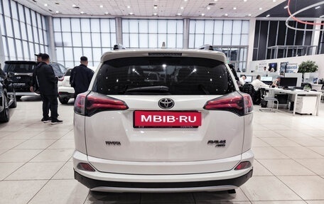 Toyota RAV4, 2017 год, 2 770 000 рублей, 7 фотография