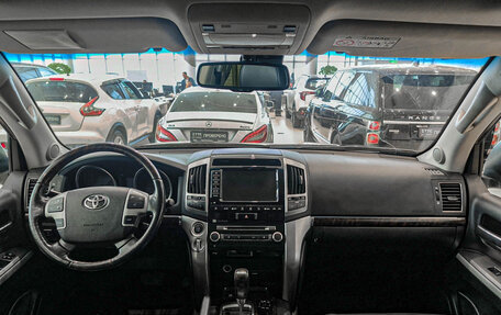 Toyota Land Cruiser 200, 2015 год, 4 250 000 рублей, 18 фотография