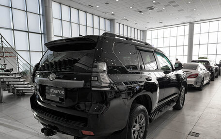 Toyota Land Cruiser Prado 150 рестайлинг 2, 2014 год, 3 200 000 рублей, 6 фотография