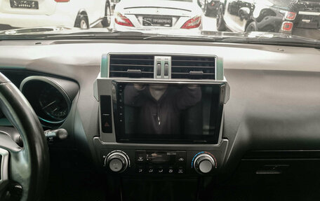 Toyota Land Cruiser Prado 150 рестайлинг 2, 2014 год, 3 200 000 рублей, 18 фотография