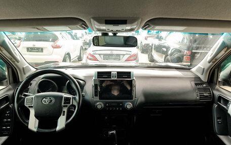 Toyota Land Cruiser Prado 150 рестайлинг 2, 2014 год, 3 200 000 рублей, 17 фотография