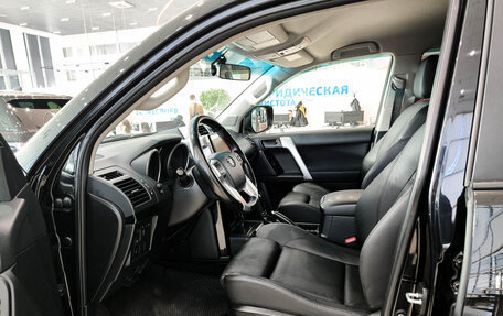 Toyota Land Cruiser Prado 150 рестайлинг 2, 2014 год, 3 200 000 рублей, 20 фотография