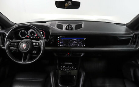 Porsche Cayenne III, 2023 год, 10 999 900 рублей, 12 фотография