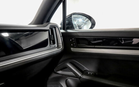 Porsche Cayenne III, 2023 год, 10 999 900 рублей, 18 фотография
