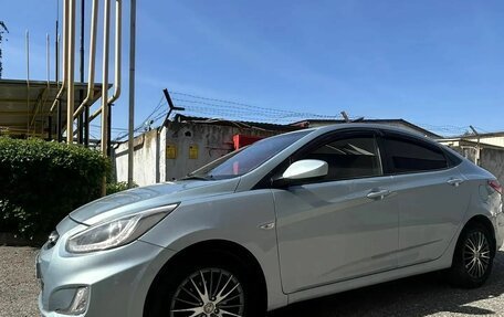 Hyundai Solaris II рестайлинг, 2014 год, 700 000 рублей, 3 фотография