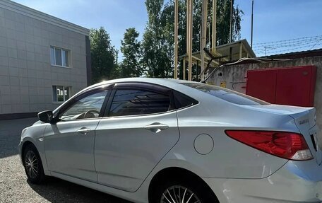 Hyundai Solaris II рестайлинг, 2014 год, 700 000 рублей, 5 фотография