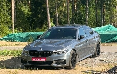 BMW 5 серия, 2018 год, 3 300 000 рублей, 1 фотография