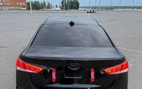 Hyundai Solaris II рестайлинг, 2017 год, 1 370 000 рублей, 5 фотография