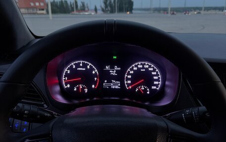 Hyundai Solaris II рестайлинг, 2017 год, 1 370 000 рублей, 33 фотография