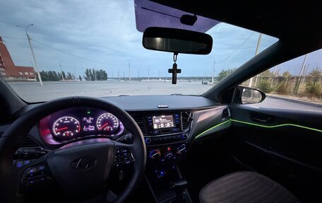 Hyundai Solaris II рестайлинг, 2017 год, 1 370 000 рублей, 34 фотография