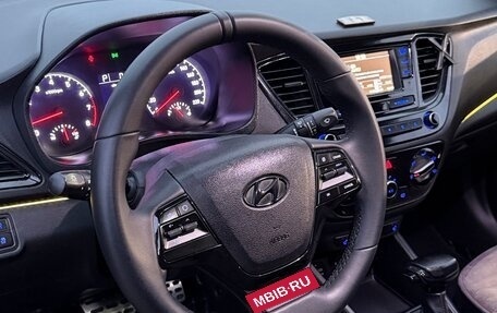 Hyundai Solaris II рестайлинг, 2017 год, 1 370 000 рублей, 32 фотография