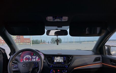 Hyundai Solaris II рестайлинг, 2017 год, 1 370 000 рублей, 39 фотография